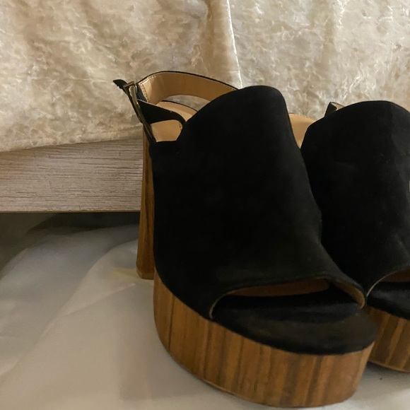 Express Platform Pumps - Black w/ Strap - Size: 9 - COMFORTABLE ⚡️⚡️ - Picture 7 of 9